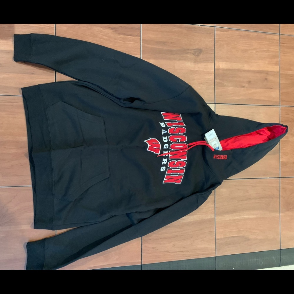 Wisconsin Badgers hooded sweatshirt NWT